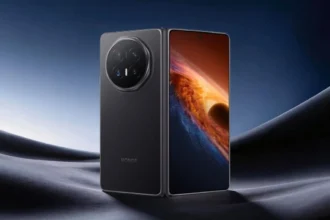 HONOR Magic V6